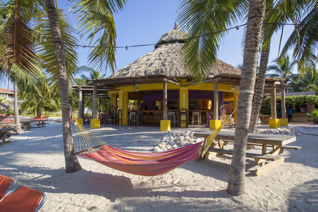 Blue Bay Bungalows Exterior photo