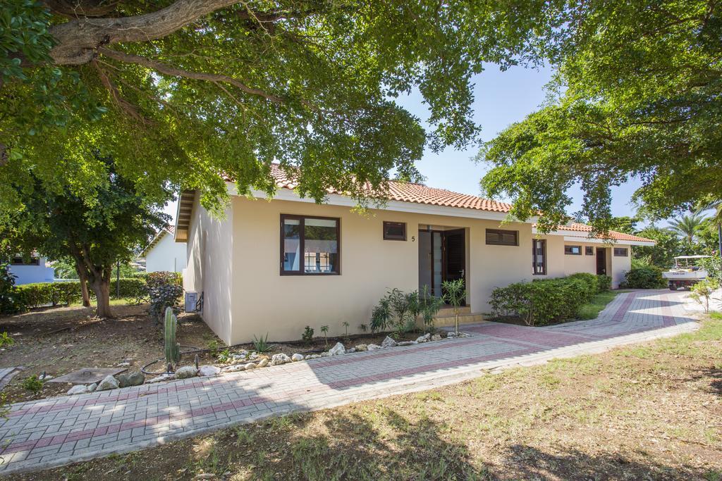 Blue Bay Bungalows Exterior photo