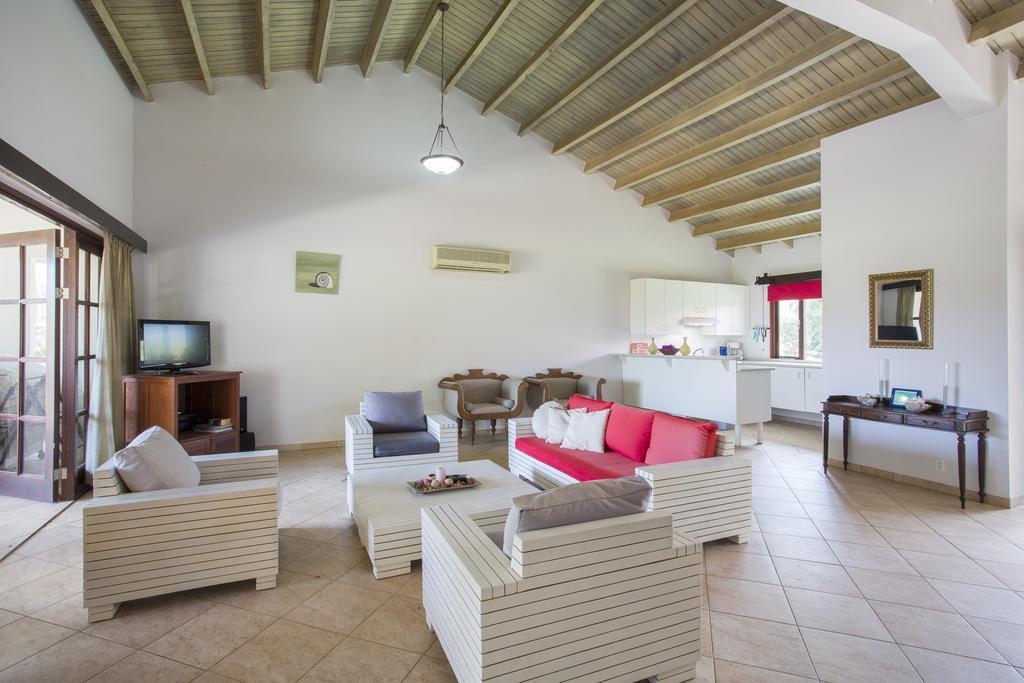 Blue Bay Bungalows Exterior photo
