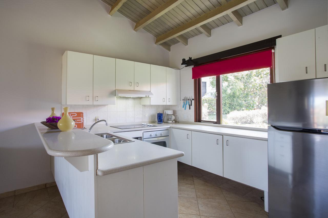 Blue Bay Bungalows Room photo